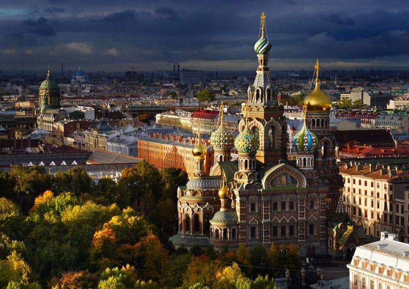 В кризис россиянам  Европу заменил Санкт-Петербург