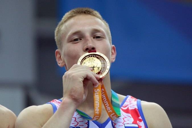 Гимнаст Аблязин принес сборной России серебряную медаль ОИ в опорном прыжке