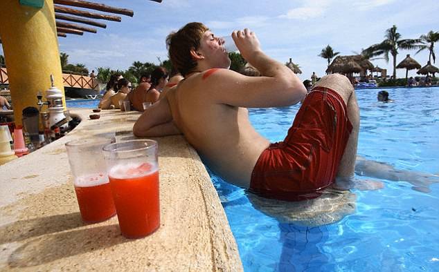 Кто готов этой осенью спасать курорты Турции?