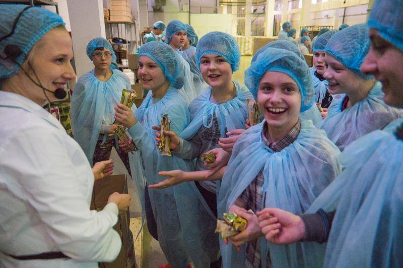 Выходные в Москве с детьми. Узнай где и как в нашем городе делают шоколад, хлеб и Кока-колу