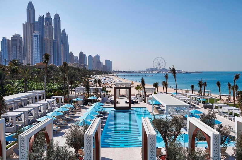 DRIFT Beach Club – новое культовое место в Дубае для любителей пляжного отдыха