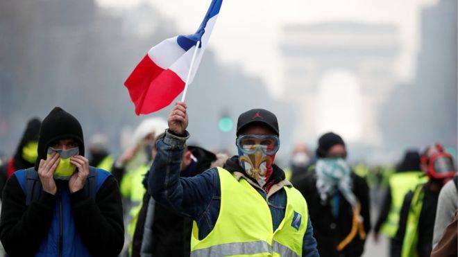 Франция объявит мораторий на рост топливных налогов после протестов