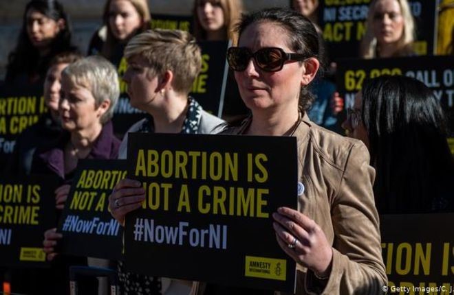 В Северной Ирландии могут легализовать аборты и гей-браки