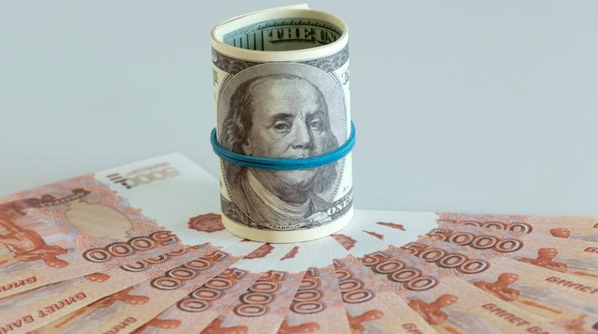 Доллар по 90: рублю предсказали снижение
