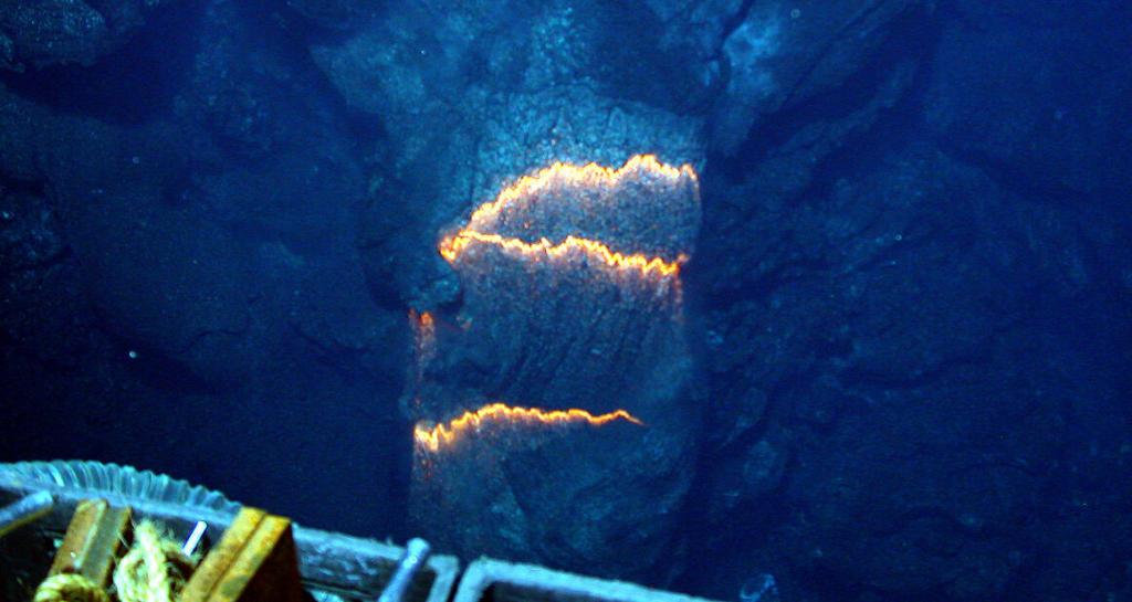 Выяснилось, как извергаются подводные вулканы