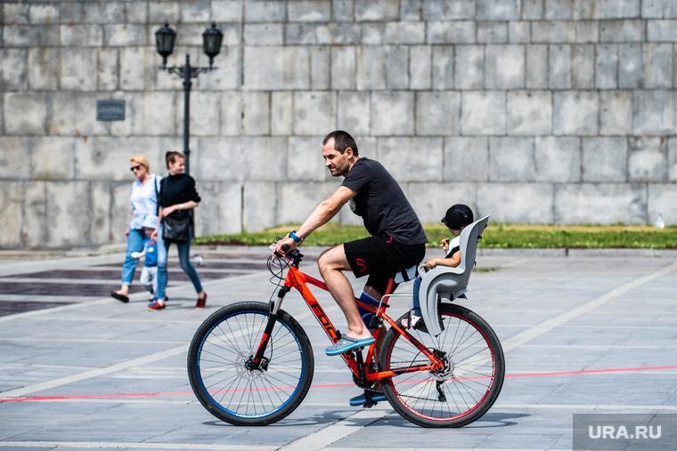 Россияне после карантина скупают велосипеды и самокаты