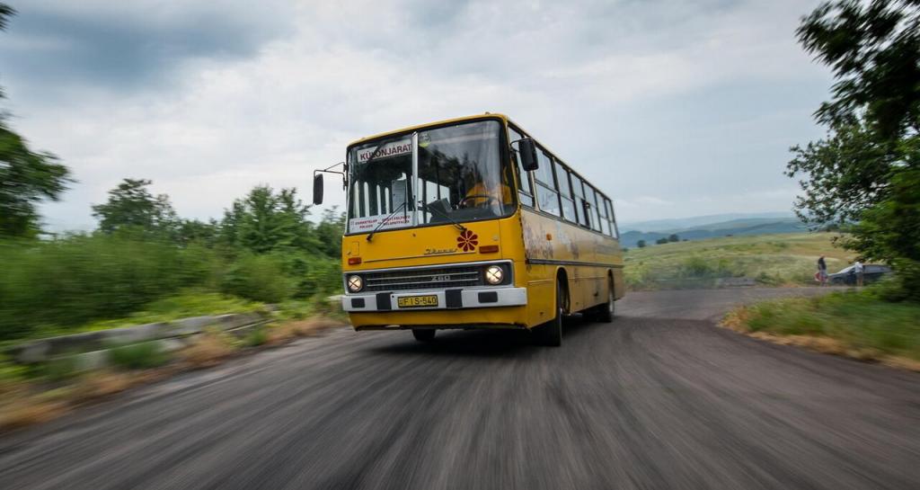 Почему в СССР (и не только) автобусы красили в жёлтый цвет