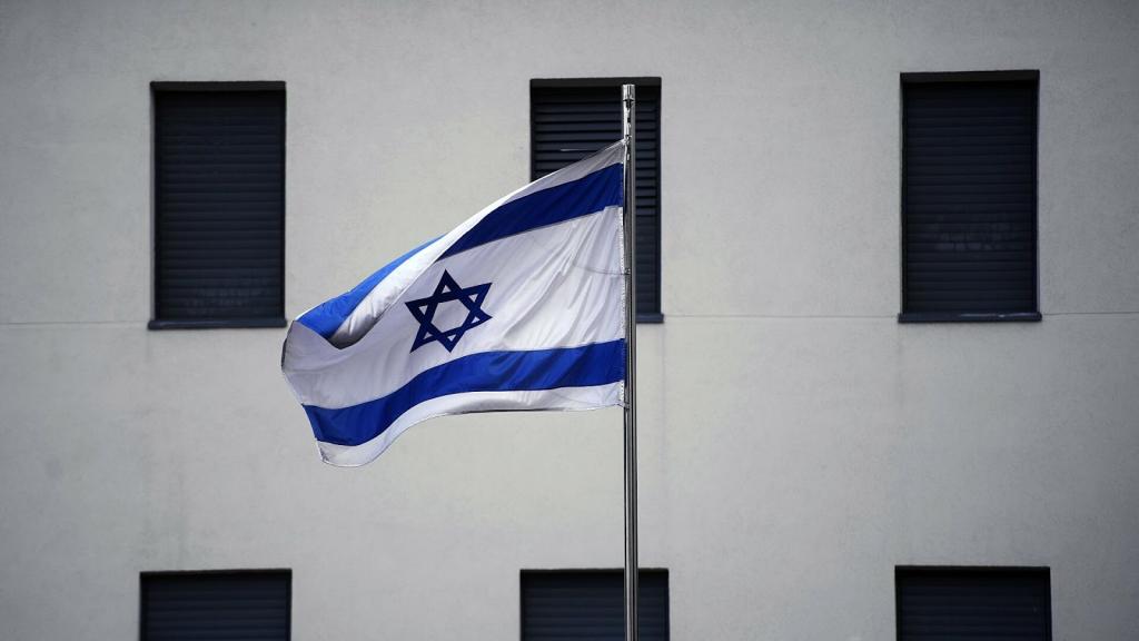 Израиль внес Россию в список стран с максимальным риском COVID