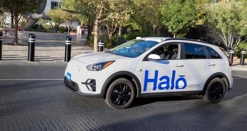 Американский автосервис предлагает беспилотные автомобили, которыми будут управлять дистанционно из офиса