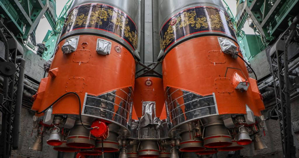 К запуску готовится ракета «Союз» с хохломской росписью