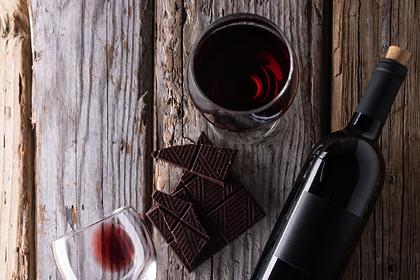 Авторитетный кардиолог развеял миф о вреде вина, шоколада и кофе