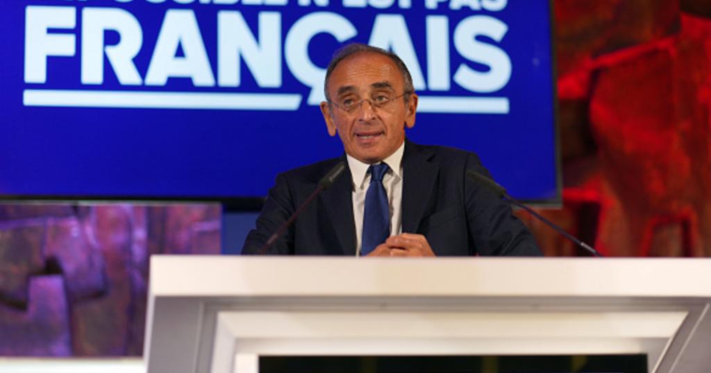 Кандидата в президенты Франции Земмура оштрафовали за расистские высказывания