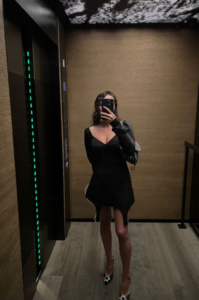 Яхта и нескромное платье. Как Алина Загитова отметила 20-летие в Дубае