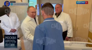 Путин впервые навестил раненных на Украине военных