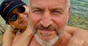 «Не хочу оправдываться». Агутин ответил, собирается ли эмигрировать