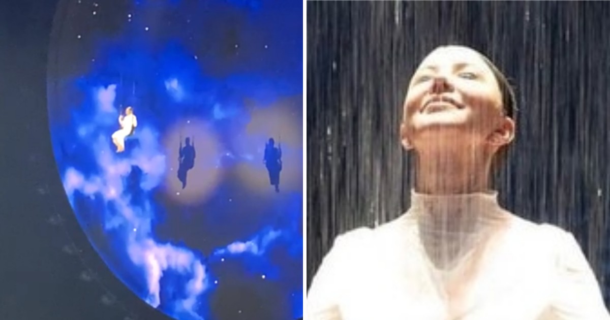 Билет за 30 тысяч и носки в подарок. Что творилось на шоу Блиновской в Москве