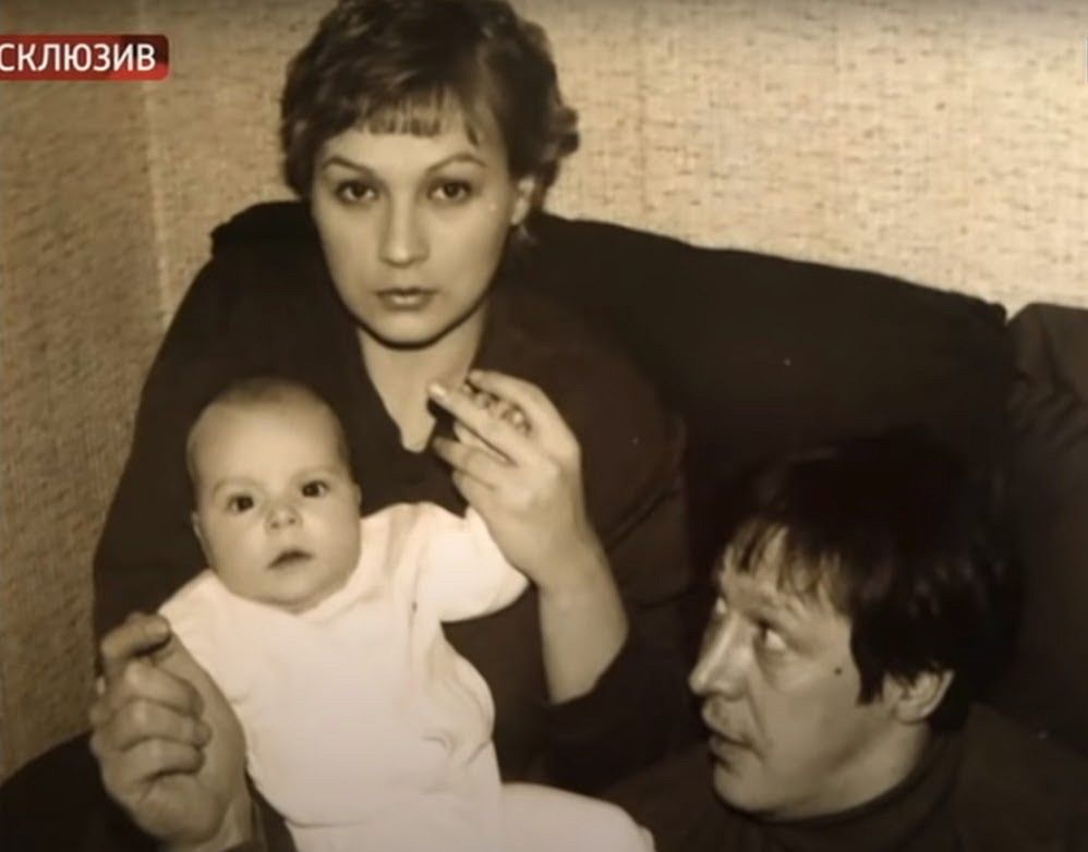 Дети Михаила Ефремова: сколько им лет, кто их мамы