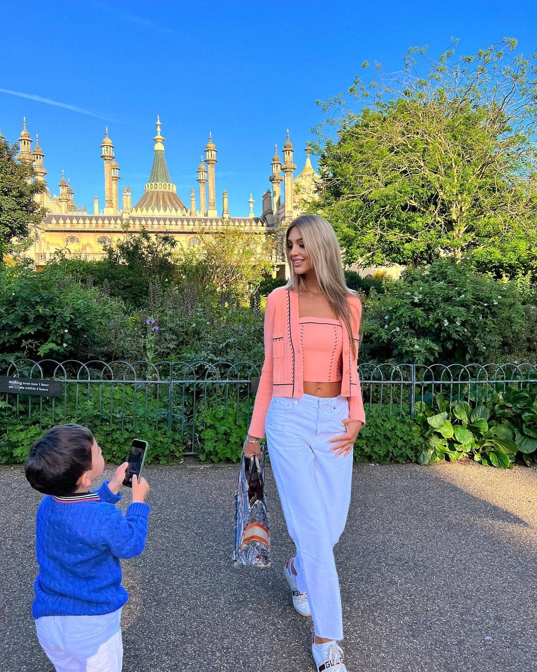 Безотцовщина. «Мисс Москва» рассказала, как растит сына от экс-короля Малайзии