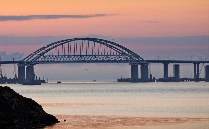 Чем уникален Крымский мост? Чем уникален Крымский мост?