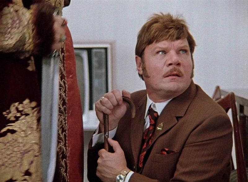 «Мы зело на самолет опаздываем!» Что значит «зело»?