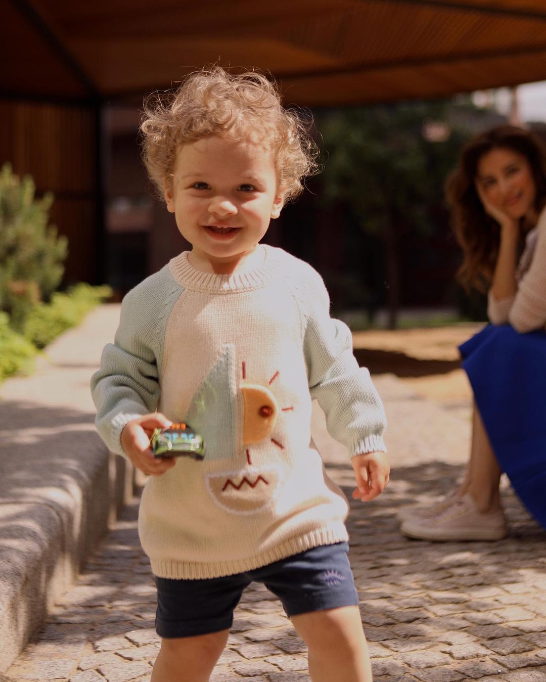 Куркова впервые вывела в свет сына от миллионера