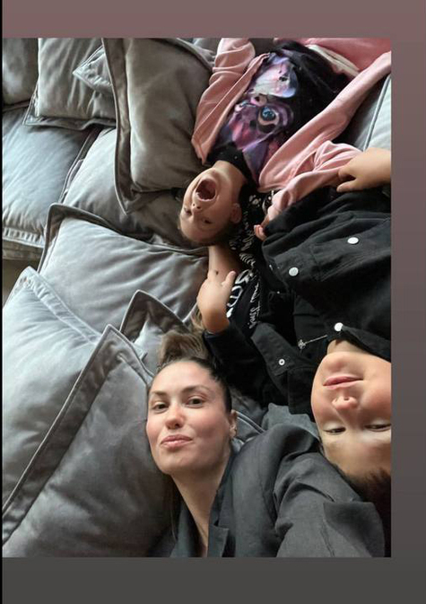 Муцениеце показала кадры своего нового особняка