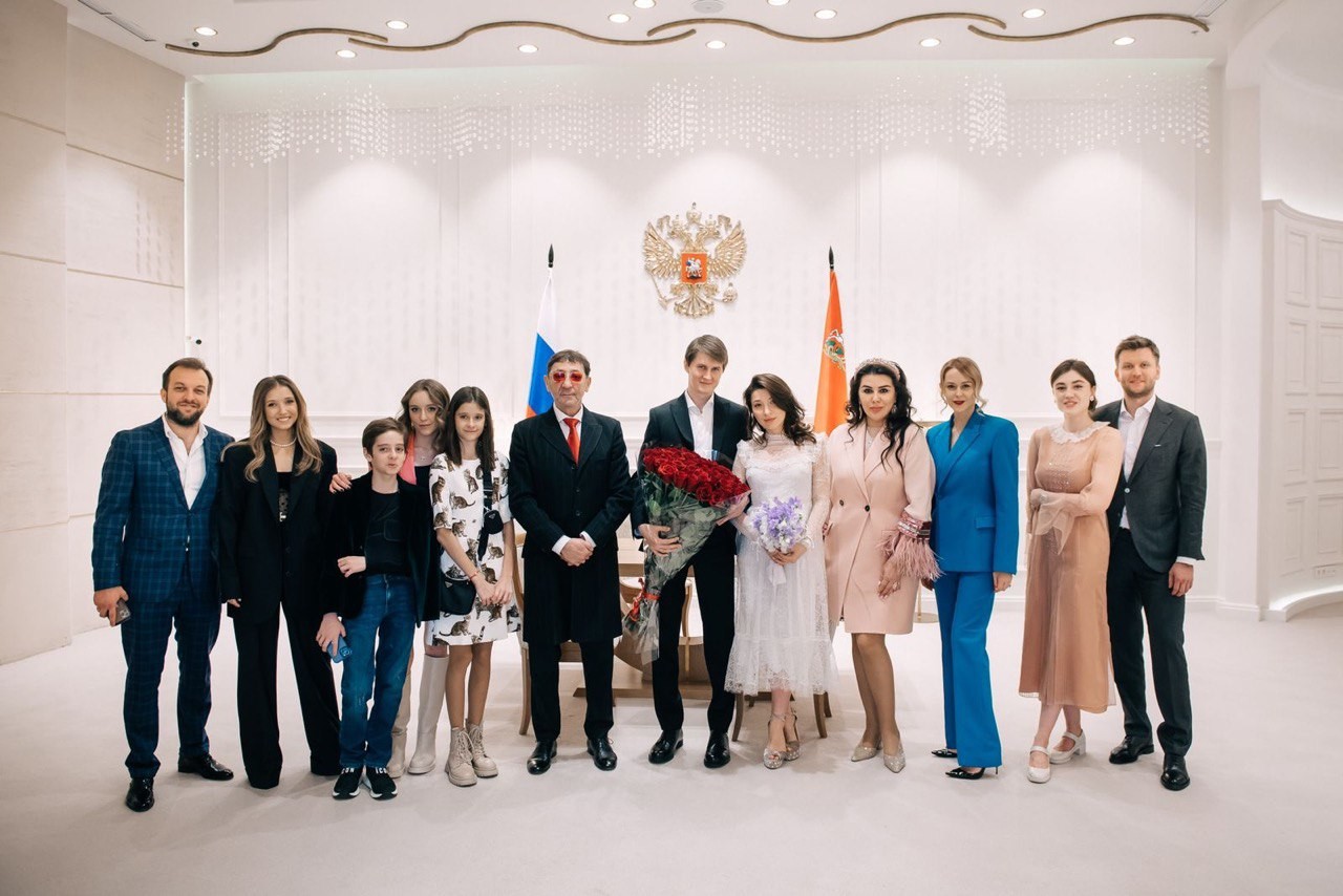 Лепс впервые станет дедушкой