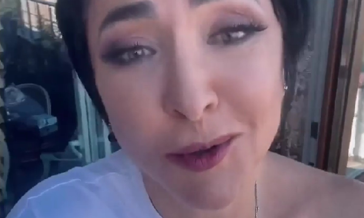 Лолита сделала заявление о возможности эмигрировать из страны