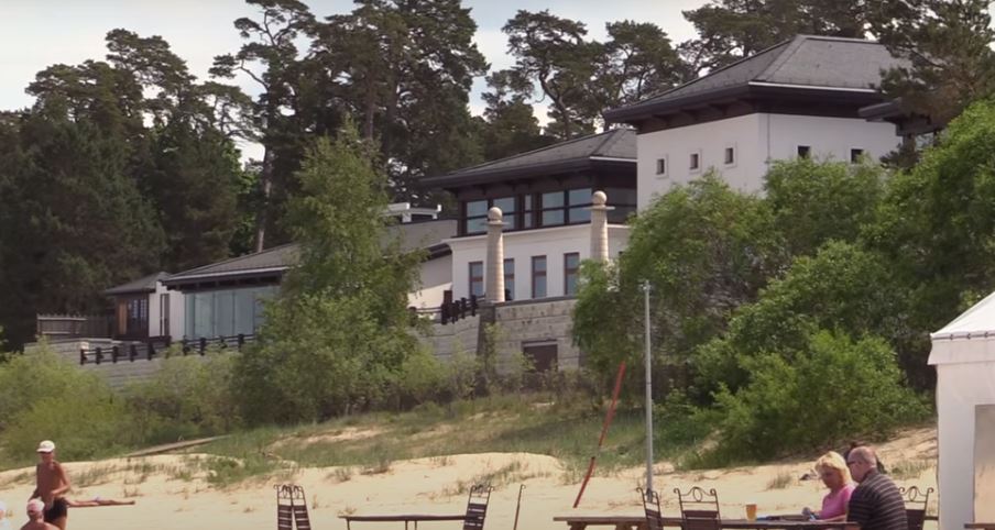 Самый дорогой в городе. Как выглядит заграничный особняк, в который перебралась Пугачева