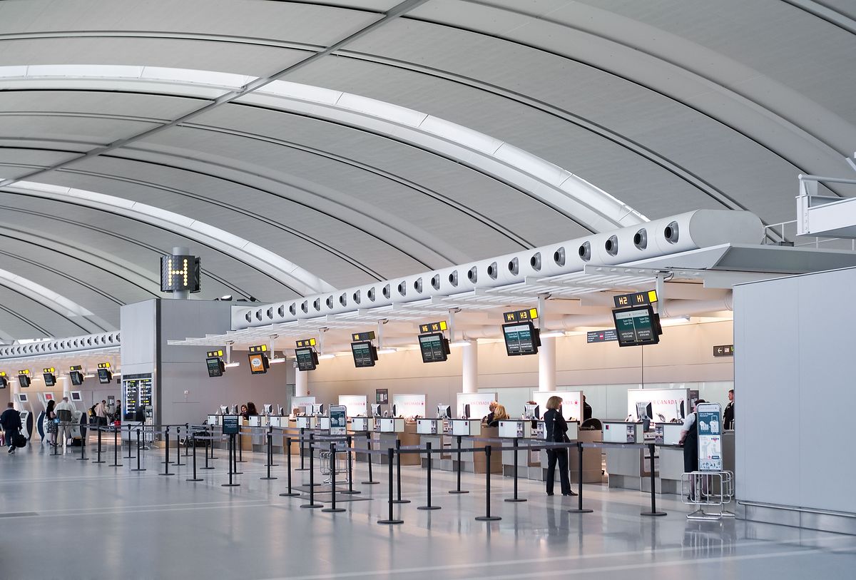 Росавиация продлила режим временного ограничения полетов