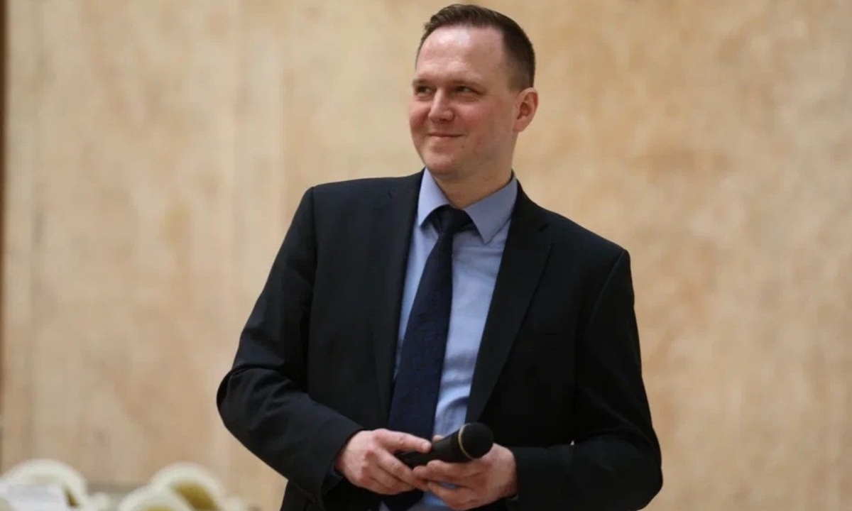 Депутат подрался с эвакуаторщиком и был снят на видео