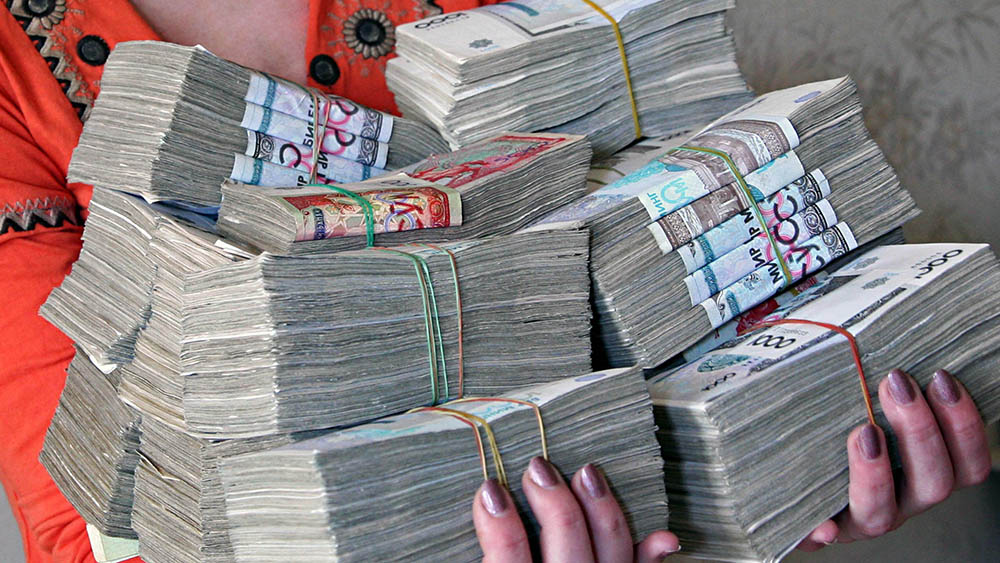 Российский валютный рынок атаковали узбекские спекулянты