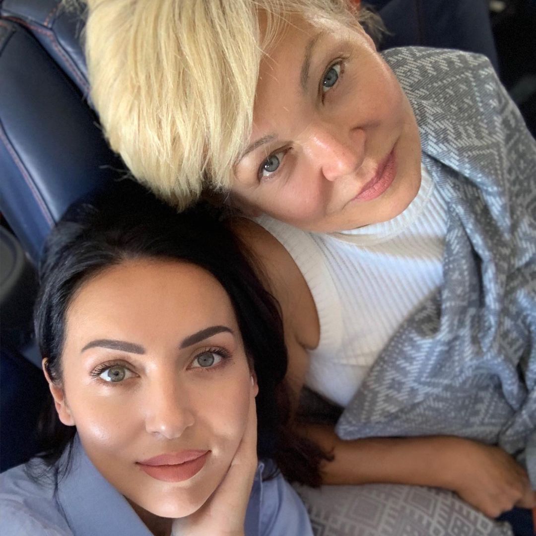 Алсу показала редкое фото мамы