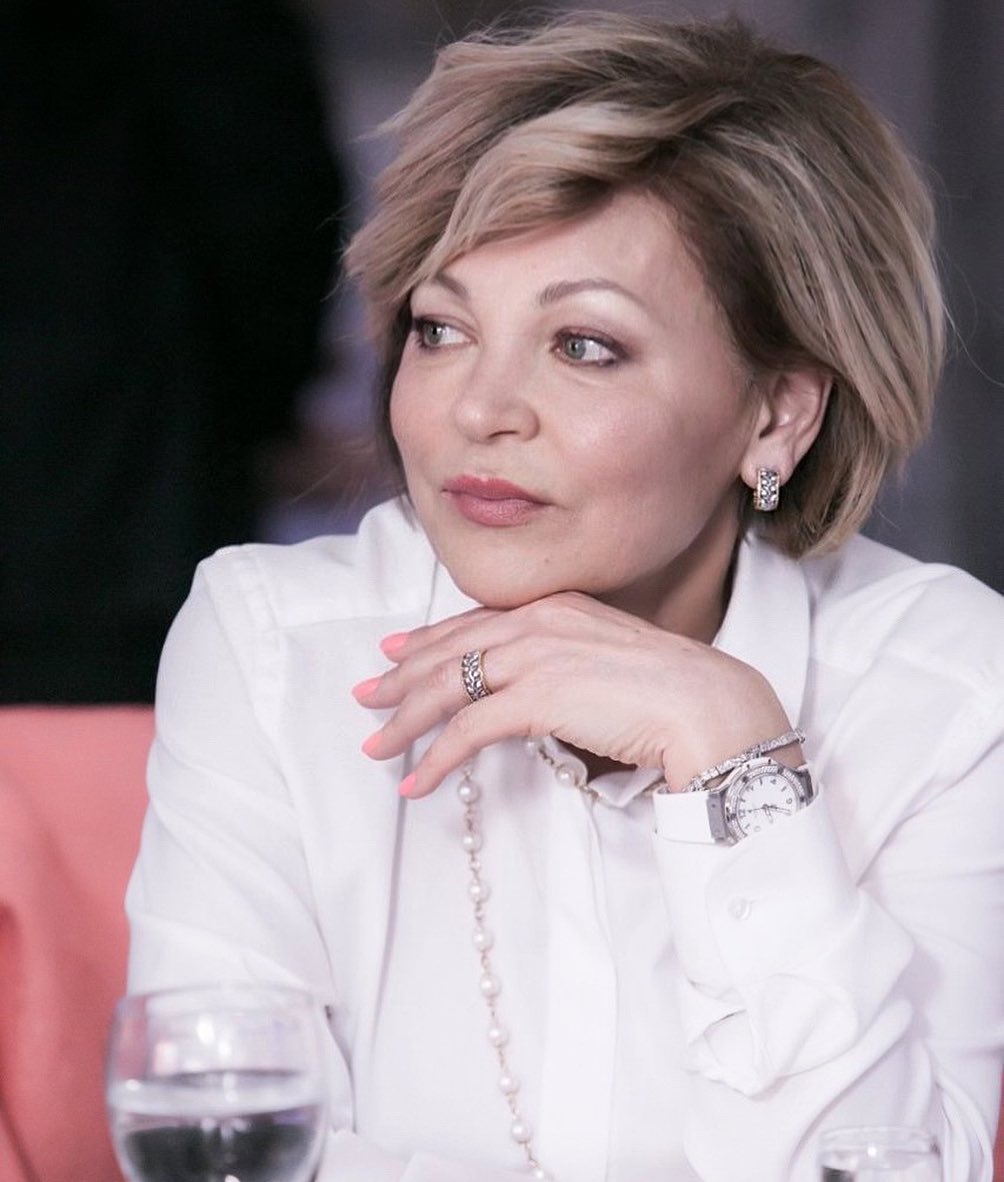 Алсу показала редкое фото мамы