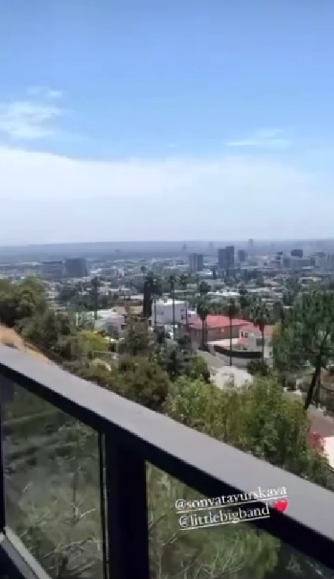 Вид на Голливуд: Клава Кока показала, как теперь живут уехавшие из России Little Big