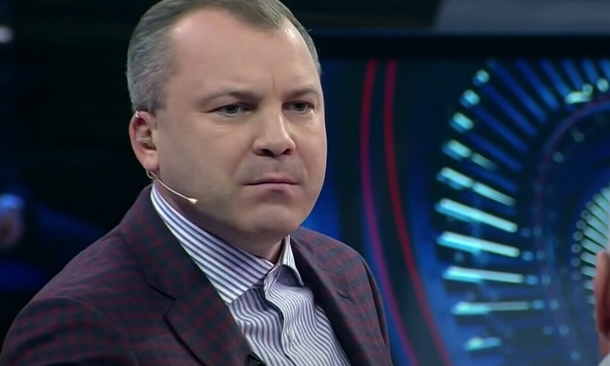 Ведущий Попов высказался об угрозах депутата Журавлева в прямом эфире Ведущий Попов высказался об угрозах депутата Журавлева в прямом эфире