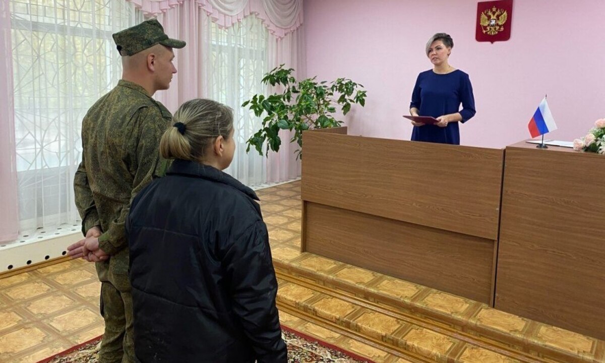 Мобилизованные москвичи могут заключить брак в ускоренном режиме