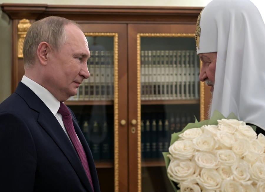 Патриарх Кирилл призвал молиться о здоровье Путина