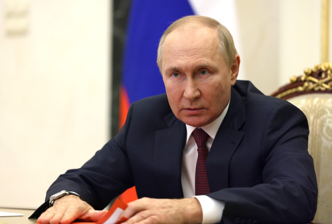 Путин подписал указ о выплате военнослужащим 195 тысяч рублей