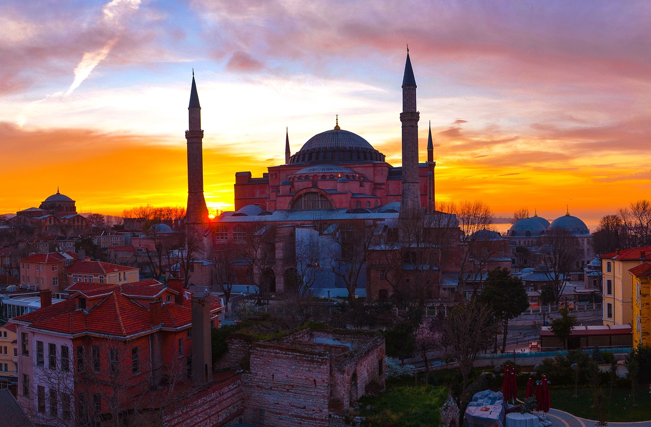 Турция вводит «налог на проживание» для туристов. Подорожают ли путевки?
