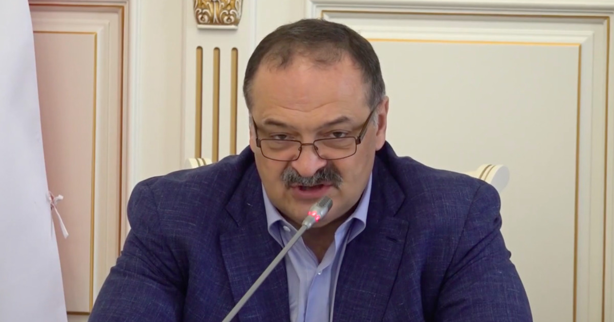 Глава Дагестана Меликов раскритиковал подчиненных, чьи дети пытаются уклониться от службы в армии