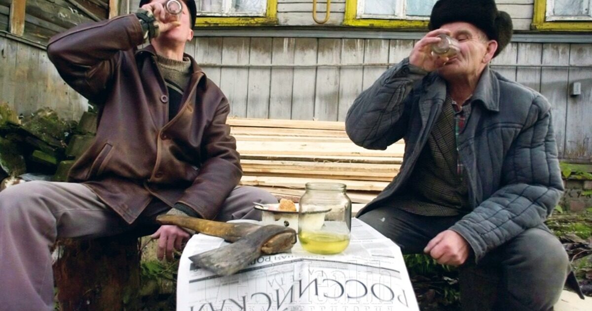 В России выросла смертность сельского населения из-за алкоголя