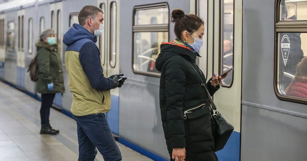 Москвичам рекомендовали носить маски в общественных местах Москвичам рекомендовали носить маски в общественных местах
