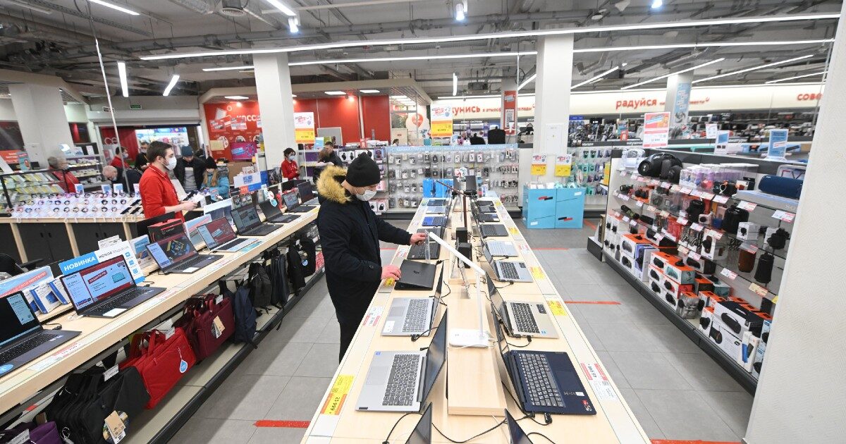 В Россию возобновились поставки ноутбуков мировых брендов