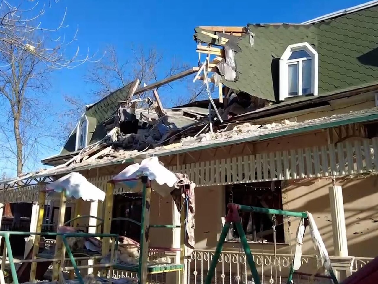 Жена Рогозина получила тяжелую контузию при обстреле Донецка