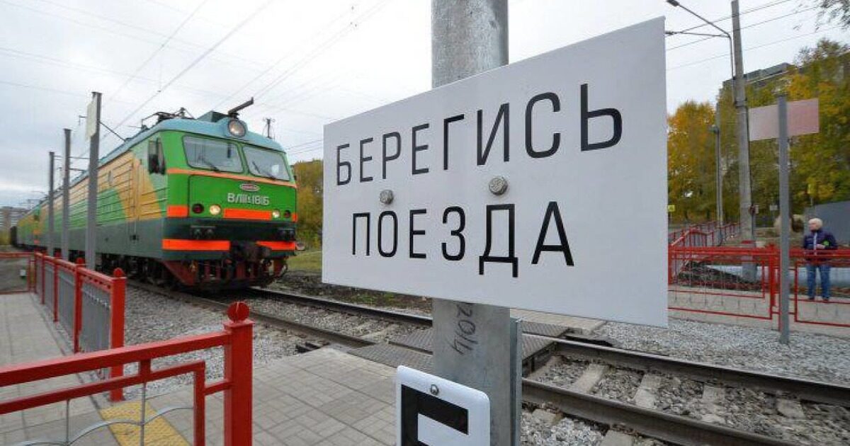 Россиянин спас девушку, бросив в нее камень Россиянин спас девушку, бросив в нее камень