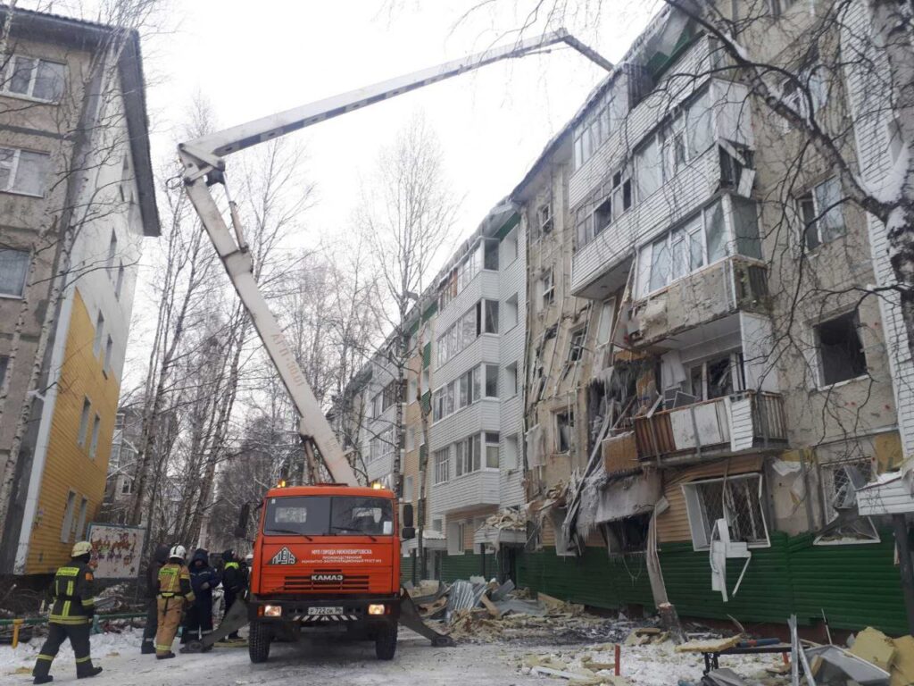 Чп нижневартовск сегодня последние. Пятиэтажный дом. Разрушение домов. Взрыве газа в доме в Нижневартовске. Взрыв дома.