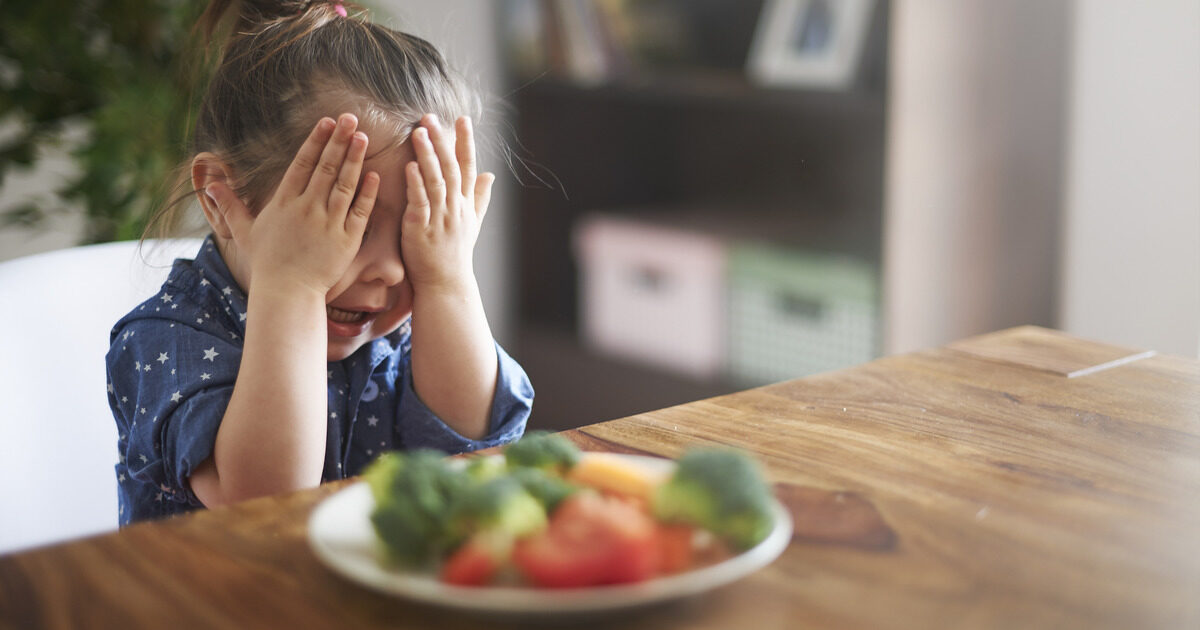 Чем опасен плохой аппетит у ребенка: причины и как с этим бороться
