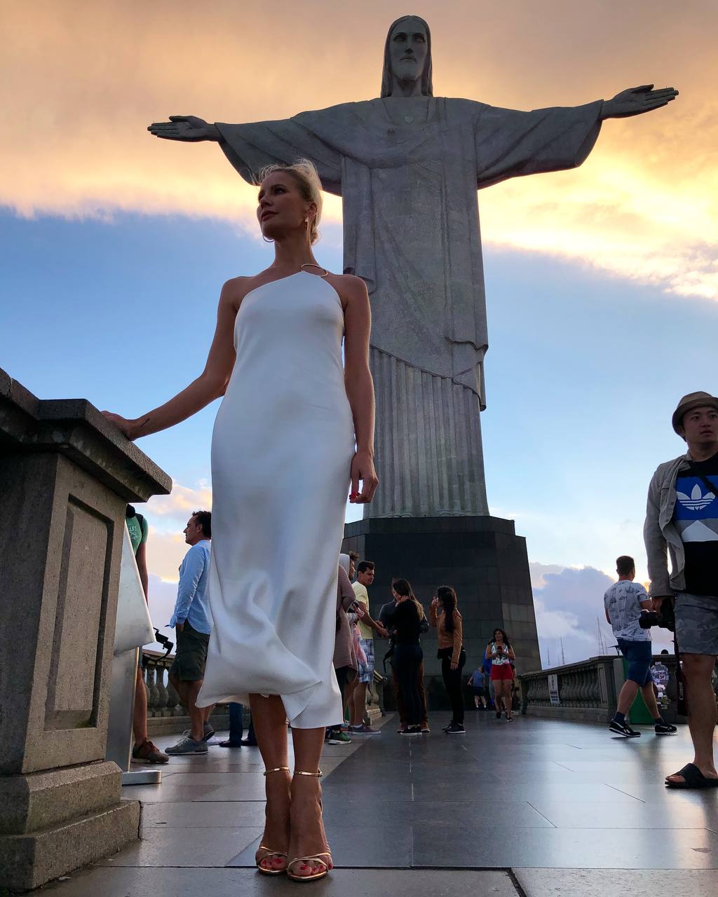 Летучая пострадала в отпуске и осталась без денег