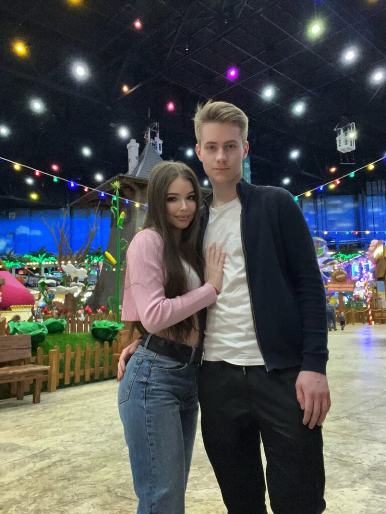 19-летняя Маша из «Ворониных» стала мамой